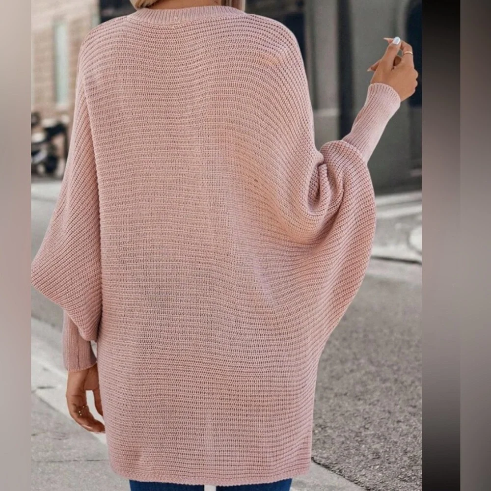 Cozy Gray V-Neck Knit Sweater - Picture 2 of 2